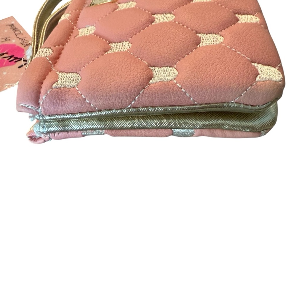 NWT Betsey Johnson Luv Betsey Coral Quilted Double Pouch Wristlet - Picture 5 of 8